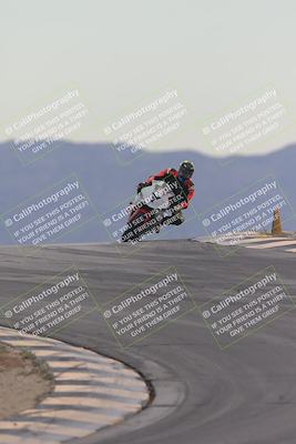 media/Sep-21-2025-Race Pace (Sun) [[98bf33ef95]]/Non Verified/1-Turns 9 and 10 (8am)/